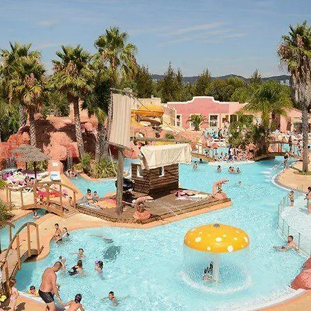 Camping Mobilhome 4/5 P Hyeres 83400 Entierement Equipe Tt Confort Refait A Neuf Parc Aquatique Geant A 300M De La Plage *